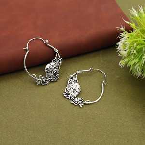 Boucles d'oreilles créoles gothiques en forme de crâne, en argent sterling, bijoux tribaux faits à la main, style bohème, cadeau pour elle - Product Image 3