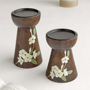 Ensemble de supports à bougies en bois faits à la main, forme conique, imprimé floral, décoration d'intérieur - Product Image 5
