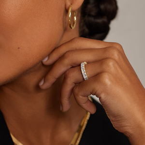 Anillo de Diamantes con Corte Radiante y Engaste Completo de Diamantes - Product Image 4