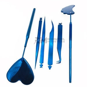 Pinzas para Pestañas de Acero Inoxidable de Alta Resistencia con Punta de Fibra, Marca RMI, Color Azul Plasma, para Volumen de Pestañas - Product Image 2