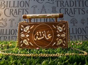 Pochette classique en bois naturel fait main avec incrustation florale en nacre, sac de luxe assorti à l'Abaya arabe, idéal pour les cadeaux de mariage - Product Image 3