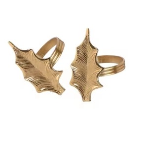 Anneau de serviette en métal haut de gamme pour table de mariage, pour une décoration élégante de réception, un style de banquet et une présentation raffinée lors de dîners. - Product Image 2