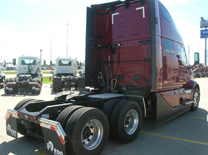 BRAND NEW 2026 VOL VO VNL64T860 12.8L 6-Cylinders Fuel-DIESEL 455HP Engine type-D13TC 6x4 TRANSMISSION-AMT LEFT HAND STEERING - Product Image 4