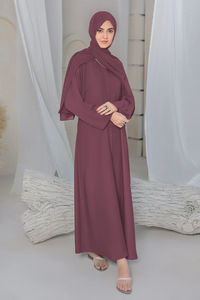 Abaya décontractée musulmane pour femmes, nouvelle mode, logo personnalisé, longue, légère, respirante, avec ceinture. - Product Image 4