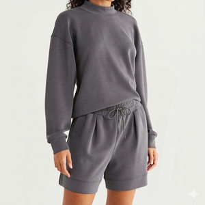 Sweat-shirt à col montant pour femme, personnalisable avec logo, en molleton 100% coton épais 400 GSM, respirant et confortable - Product Image 4