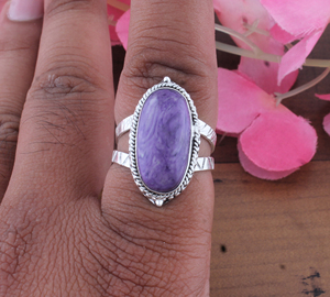 Bague Femme Style Bohème Antique en Argent Massif 925 avec Pierre d'Améthyste, Sertissage Clos, Bordure Texturée en Corde Détaillée, Cabochon Ovale, Bijou Tendance - Product Image 4
