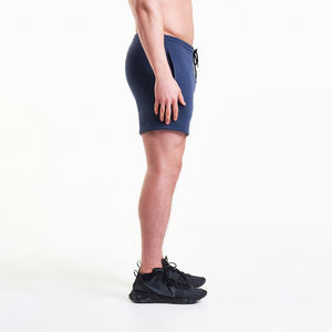 กางเกงขาสั้นออกกำลังกายผู้ชายแบบกำหนดเอง ผ้าฟลีซ ระบายอากาศได้ดี เหมาะสำหรับวิ่ง ฟิตเนส ลายเรียบ มีกระเป๋า ย้อมสีพื้น ความยาวระดับเข่า มีเชือกผูก - Product Image 4
