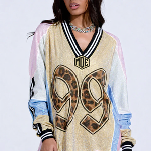 เสื้อฟุตบอลอเมริกันแขนยาวคุณภาพพรีเมียม ประดับด้วยคริสตัล ระบายอากาศได้ดี สไตล์สตรีทแวร์  คอวี  รับสั่งทำหมายเลข  ขายส่งแบบ OEM - Product Image 1