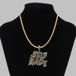 Pendentif personnalisé en moissanite sertie de diamants, plaqué or 22 carats, coupe baguette, charme hip-hop, pendentif pour homme à porter au quotidien - Product Image 2