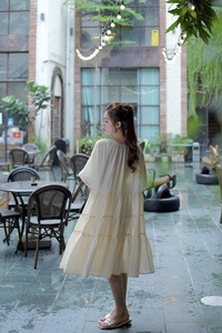 เดรสยาวปานกลางขนาดใหญ่พิเศษสไตล์เรียบง่ายเก๋ไก๋ผ่อนคลาย100% โลโก้ผ้าทอด้านหลังพิมพ์ลายดิจิตอล - Product Image 2