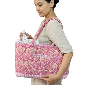 Bolsa de Mano Magnética 100% Algodón Puro, Hecha a Mano con Estampado de Bloques, Acolchada, Reutilizable, Sostenible, Segura para Productos de Cuidado del Bebé - Product Image 2