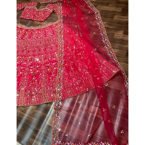 Designer Multi-Thread Work Lehenga Choli Beautiful Party Wear pour les vêtements indiens et pakistanais - Product Image 3