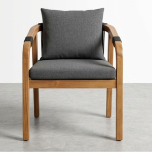 Fauteuil scandinave moderne en bois avec coussins gris pour le mobilier de salon - Product Image 1