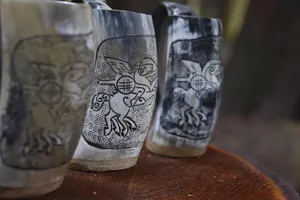 Jarra de Cuerno Grabada Personalizada para Beber Cerveza, Regalo Vikingo para Bodas y Regalos Corporativos, Disponible a Precio de Mayoreo - Product Image 5