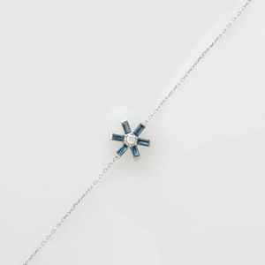 Bracelet flocon de neige en topaze bleue, chaîne délicate, bijou minimaliste d'hiver, cadeau pour elle - Product Image 5