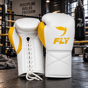 Gants de boxe en cuir Fly blancs avec accents jaunes, fermeture à lacets, pour adultes, design léger - Product Image 4