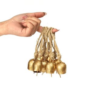 Campana Colgante de Latón Navideña, Campana Decorativa Vintage para Árbol de Navidad, Puerta de Casa, Pared, Decoración Festiva - Product Image 1