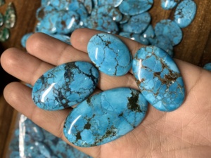 Turquesa de Magnesita, Gemas Minerales Sueltas, Cabujón Pulido, Teñido, con Efecto de Fuego Azul, Varias Formas, Todos los Tamaños, para Joyería - Product Image 2