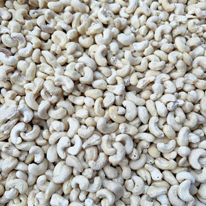 Noix de cajou, amandes de cajou SANTIGO exportées vers le Moyen-Orient, kaju en vrac, amandes entières - Product Image 3