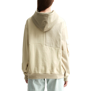 Sudadera con capucha extragrande para mujer, de felpa de algodón de tres tonos, con mangas acampanadas, diseño de paneles ondulados, bolsillo y logotipo personalizado, color arena. - Product Image 3