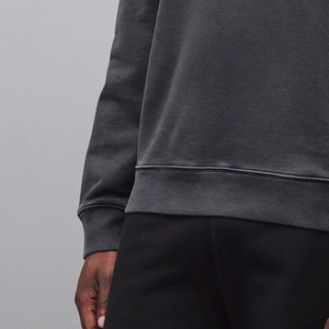 Sweat-shirt pour homme, idéal pour les voyages, les loisirs et les sorties quotidiennes. Prix usine pour les acheteurs en gros. Coupe décontractée et tendance, manches longues. - Product Image 3