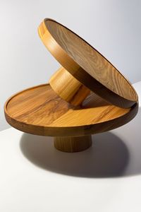 Expositor de pasteles único, elegante soporte de madera con vetas, soporte de pasteles rústico moderno, elevador decorativo para postres, soporte de pastel hecho a mano. - Product Image 3