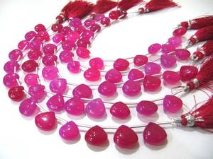 Perles en calcédoine rose vif naturelle, forme cœur, simples, 8 pouces de long - Product Image 1