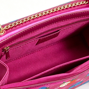 Bolso bandolera multifuncional para mujer, de marca privada al por mayor, con diseño de correa de hombro metálica y forma cuadrada pequeña. - Product Image 6