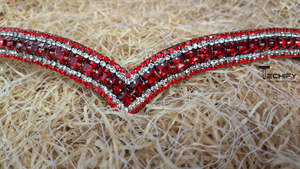 Fronture de luxe en cuir en forme de V avec cristaux rouges et strass faits main pour bride de cheval, équipement d'équitation et de concours - Product Image 4