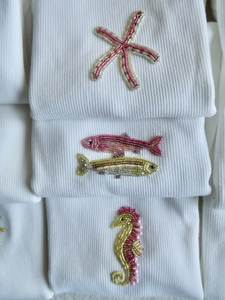 Top de Tirantes con Bordado de Diseño Premium y Pedrería, con Exquisito Trabajo Hecho a Mano y un Elegante Diseño Artístico - Product Image 2