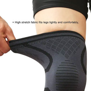 Genouillère élastique pour homme, soutien de compression, noir avec rayures colorées, fermeture réglable - Product Image 5