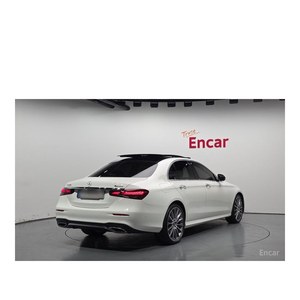 Mercedes-Benz Classe E E350 4MATIC AMG Line 2023, 22 728 km, boîte automatique, sièges en cuir, conduite à gauche, caméra de recul - Product Image 2