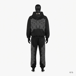 Conjunto de Sudadera con Capucha y Pantalones Deportivos Personalizados para Mujer, con Pedrería Negra y Diseño Paisley, de Algodón y Felpa, Ropa Deportiva Urbana, Venta al Por Mayor OEM - Product Image 4