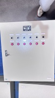 Boîtier de contrôle d'alimentation à double conversion avec protection contre les surcharges, les courts-circuits et les fuites