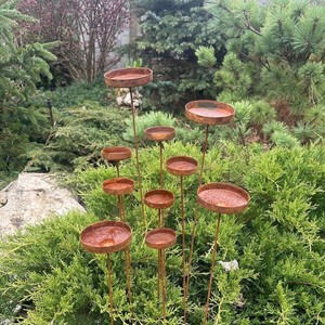 Piquet de jardin en métal élégant en forme de champignon, décoratif fantaisie pour extérieur et pelouse - Product Image 3