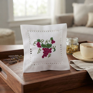 Taie d'oreiller en coton blanc brodée à la main avec ourlet festonné, sachet parfumé aux raisins pour la maison et le spa, vente en gros personnalisée de haute qualité - Product Image 1
