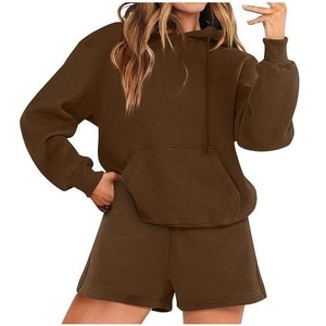 Conjuntos de Mujer: Sudadera Lisa de Manga Larga con Hombros Caídos Tallas Grandes y Pantalones Cortos de Cintura Elástica con Bolsillos Laterales OEM - Product Image 6