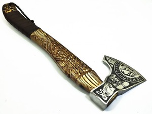 Hacha Tomahawk Personalizada con Diseño de Diosa Alada, Hoja de Acero Forjado, Mango de Madera, Herramienta de Supervivencia, Diseño de Tomahawk Personalizado - Product Image 3