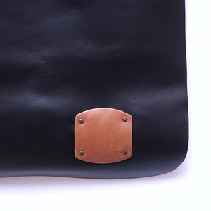 Delantales de Barbero para Hombre |   Delantal de Peluquería con Bolsillos de Plástico y Mezclilla, Cintura Ajustable, Antiestático, Unisex - Product Image 3