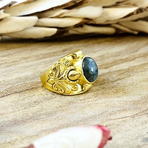 Unique Design <b>Boho</b> Floral Gemstone <b>Ring</b> Vintage Brass <b>Rings</b> Women 18k Gold Plated Floral Labradorite <b>Ring</b> for Wholesale/OEM/ODM - Product Image 1