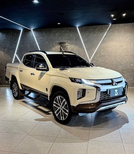 CUATRO AUTOS USADOS, EXCLUSIVIDAD Y L 200 Triton Sport Terra HPE-S 2.4 Turbo Diésel Automático 2025-2026 4x4 Pick-up - Product Image 2