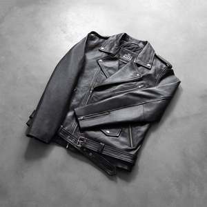 Abrigo Largo de Cuero Genuino Personalizado para Hombre, Chaqueta de Moda de Invierno de Piel de Cordero Premium, Proveedor Mayorista - Product Image 2