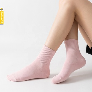 Chaussettes décontractées rayées en coton/spandex écologiques SAMAVIA pour femme, tricotées, de haute qualité, pour l'été, avec revers simple au bas - Product Image 1