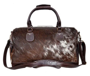 Bolsa de Viaje de Cuero Genuino con Pelo de Vaca, Bolsa de Fin de Semana de Lujo Hecha a Mano, Bolsa de Gimnasio de Cuero Vacuno Marrón, Bolsa de Viaje Resistente para Pasar la Noche - Product Image 1