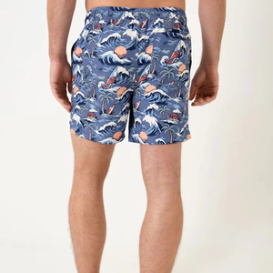 Short de bain imprimé bleu marine pour hommes, avec palmiers et voiliers, séchage rapide, short de plage décontracté, taille avec cordon de serrage - Product Image 4
