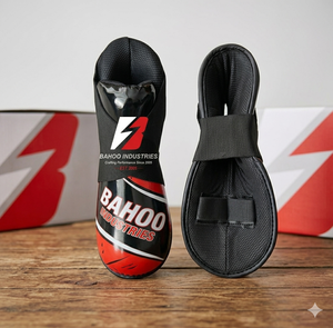 Protectores de Espinilla Profesionales para Muay Thai y Boxeo, Ligeros, de Fibra de Carbono, Duraderos, de Cuero Sintético, Protectores de Espinilla y Empeine para MMA - Product Image 1