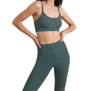 Conjunto de Yoga para Mujer, Venta en Línea, Sin Costuras, Transpirable, Bra Deportivo, Leggings, Ropa de Entrenamiento, Secado Rápido, Ropa Deportiva para Gimnasio, Logotipo Personalizado - Product Image 4