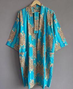 Robe Kimono Turquoise Imprimé Tigre Col V Manches Trois-Quarts Coupe Ample Ceinturée Décontractée Toutes Saisons en Polyester Tissé - Product Image 1
