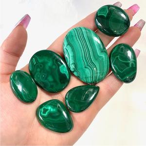 Malaquita natural cabujón verde con bandas, piedra preciosa de malaquita para la fabricación de joyas, anillos, colgantes, piedra suelta al por mayor - Product Image 4