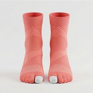 Chaussettes athlétiques pour hommes à 5 orteils, tricotées jacquard, motif géométrique, en coton respirant, personnalisables, pour le sport d'automne - Product Image 1